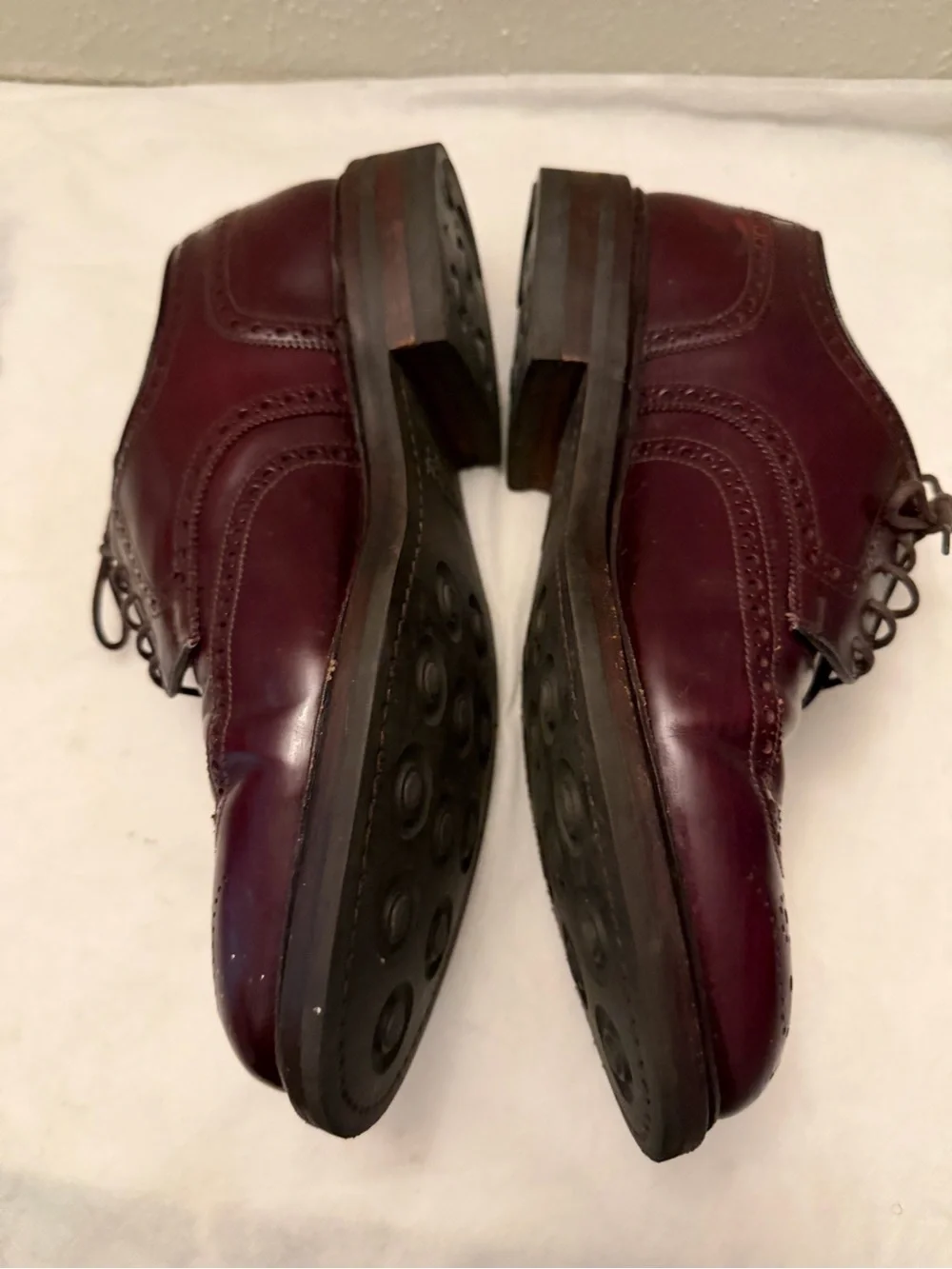 Classic Burgundy Leather Wingtip Oxfords, pre-owned, gently used